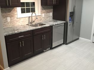 29 Edgewood Rd, Holbrook, MA 02343