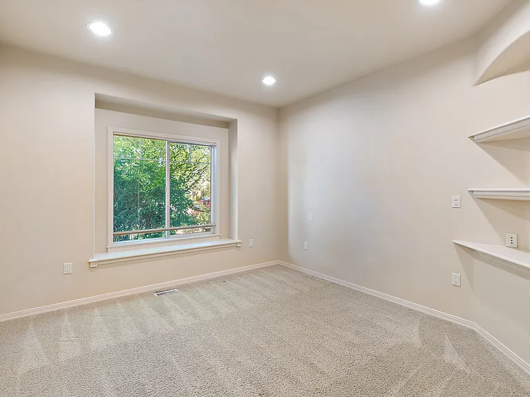 3234 N Nuova Ave — Photo 17