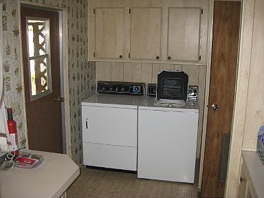 3rd image of 911 Dobrich Cir