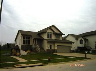 2521 Belmont Dr, Coralville, IA 52241