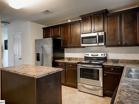 3rd image of 264 Harlequin Dr