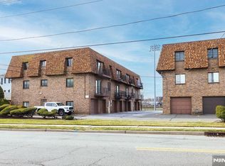 825 Riverside Ave APT 205, Lyndhurst, NJ 07071