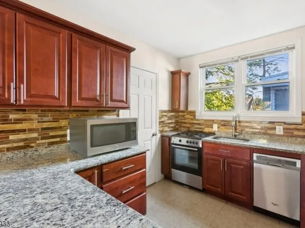 873 S 19th St, Newark, NJ 07108
