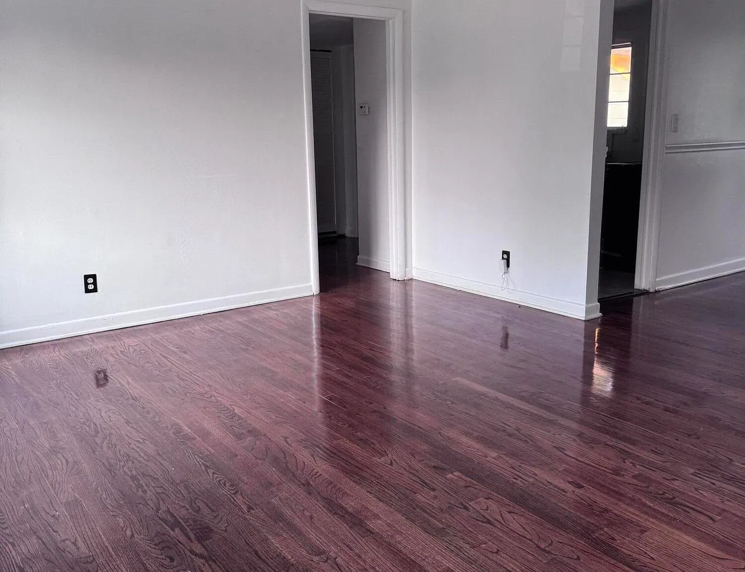 3 bed, 2.5 bath, 1929 sqft, $1,950 — Photo 3