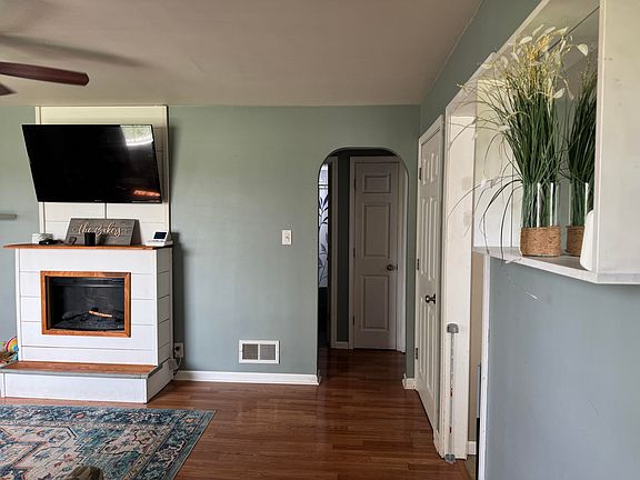 5th image of 926 W Home Ave