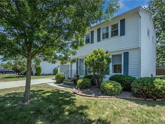2nd image of 21 Beaumont Dr