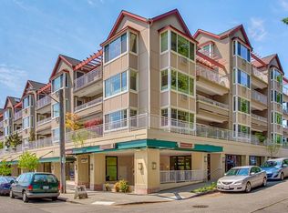 2425 33rd Ave W UNIT 207, Seattle, WA 98199