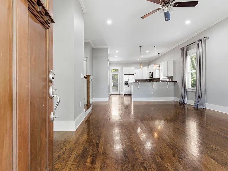 1007 Joseph Ave — Photo 7