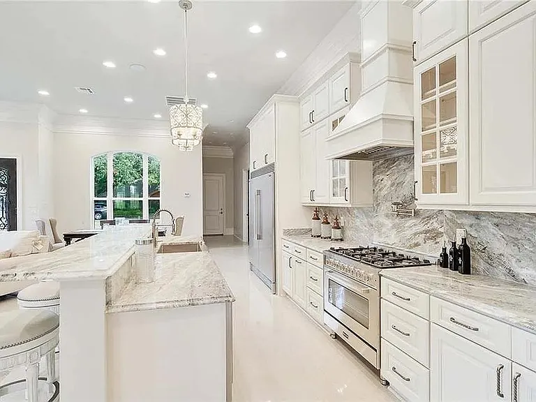 841 Aurora Ave — Photo 8