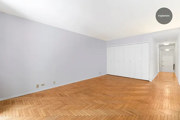 Rented by Triplemint | media 17