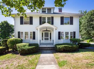 136 Russell Ave, Watertown, MA 02472