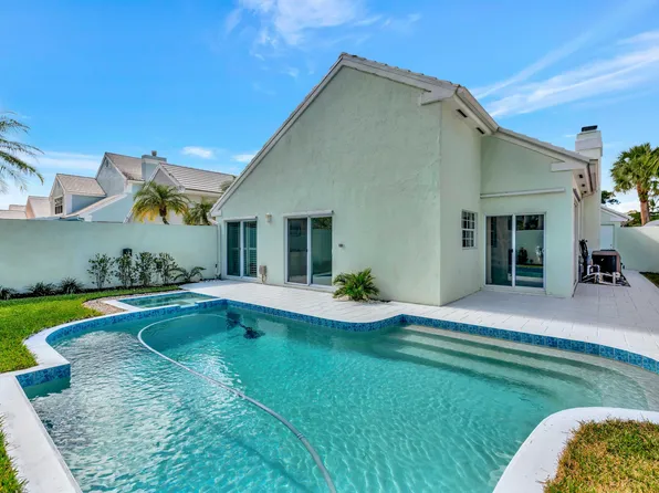 3 Dorchester Circle, Palm Beach Gardens, FL 33418