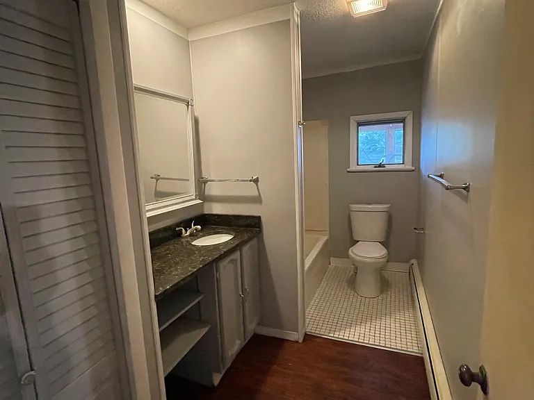 420 Chestnut St #1 — Photo 7