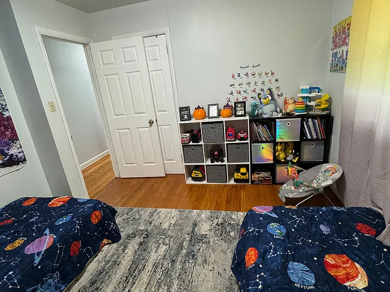 1439 Crawford Ave — Photo 12