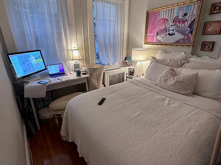 220 Hanover St #6 — Photo 3