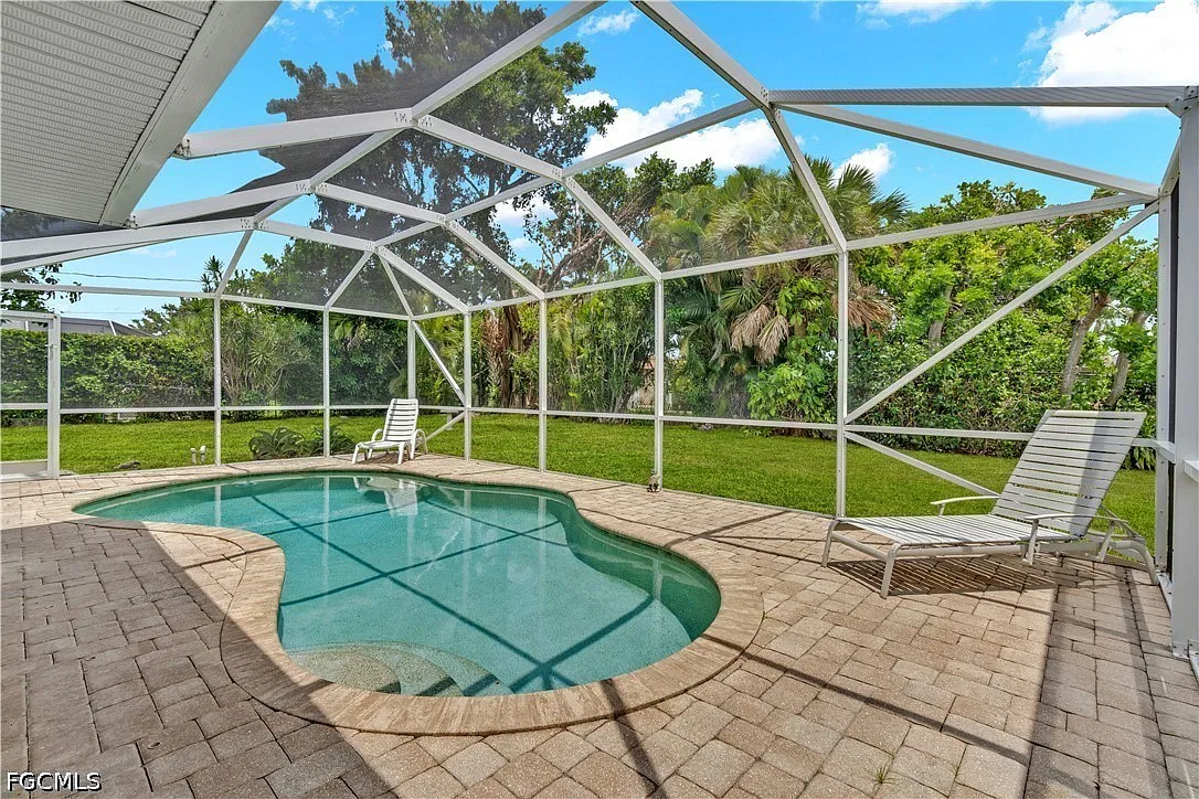 3 bed, 2.0 bath, 1503 sqft, $2,950 — Photo 1