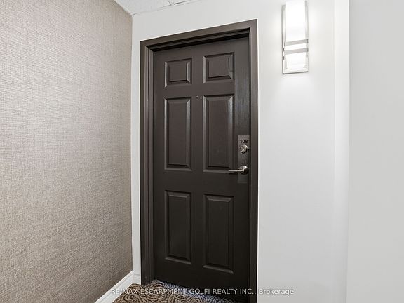 3rd image of 3497 Upper Middle Rd #108