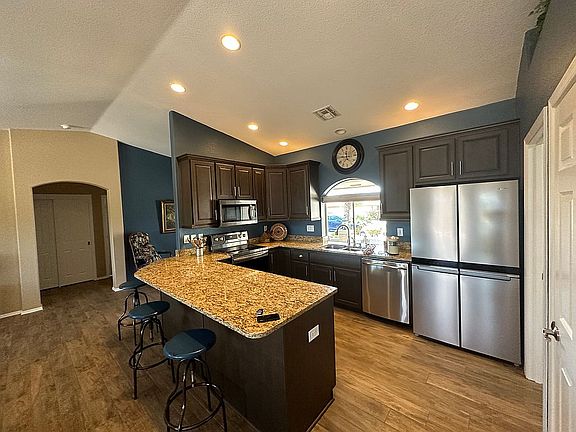 3rd image of 2163 S Copperwood
