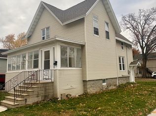 700 W Lincoln Ave, Oshkosh, WI 54901
