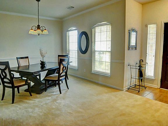 3rd image of 2702 Calico Creek Ln