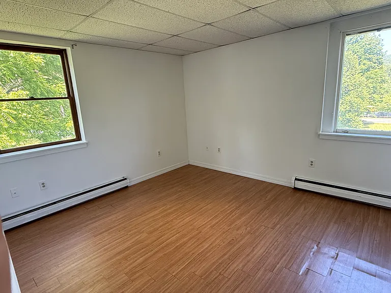 55 Crystal St #7 — Photo 4