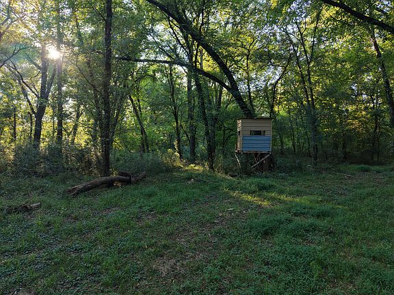 4th image of 28 County Rd