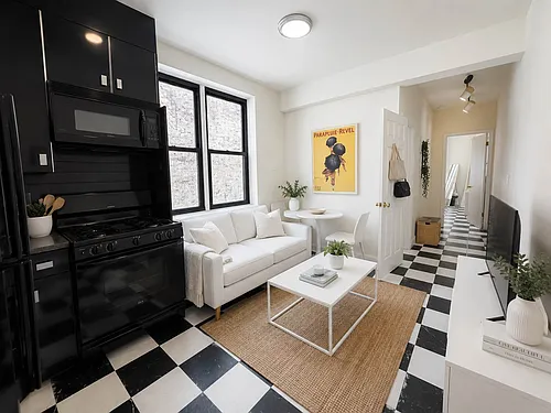 231 E 50th St #4E Photo 1