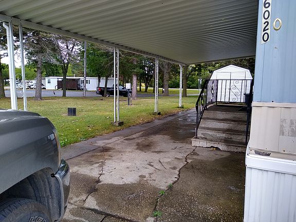 3rd image of 6020 University Ave