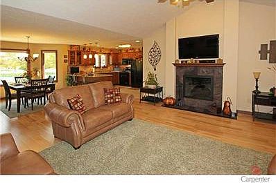 4th image of 9893 Nicole Ln