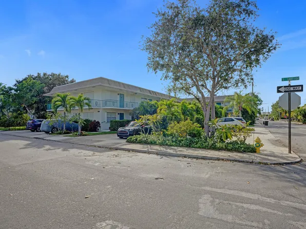 301 S Lakeside Drive #5, Lake Worth Beach, FL 33460