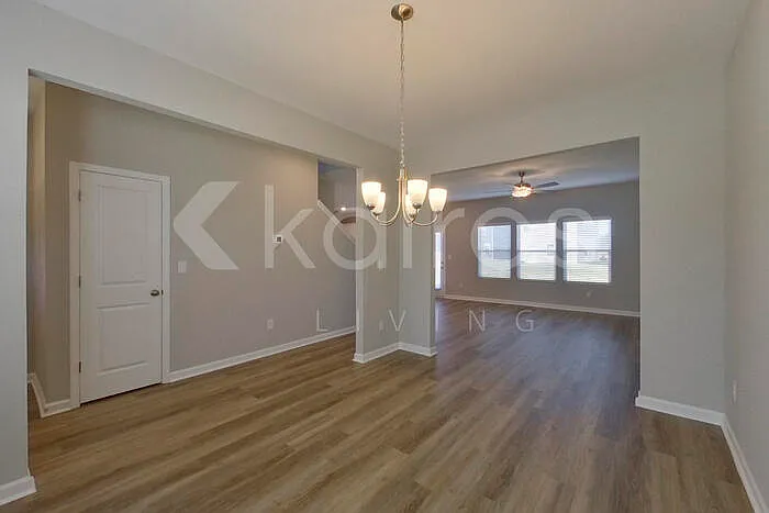 7161 Foggy River Dr — Photo 3