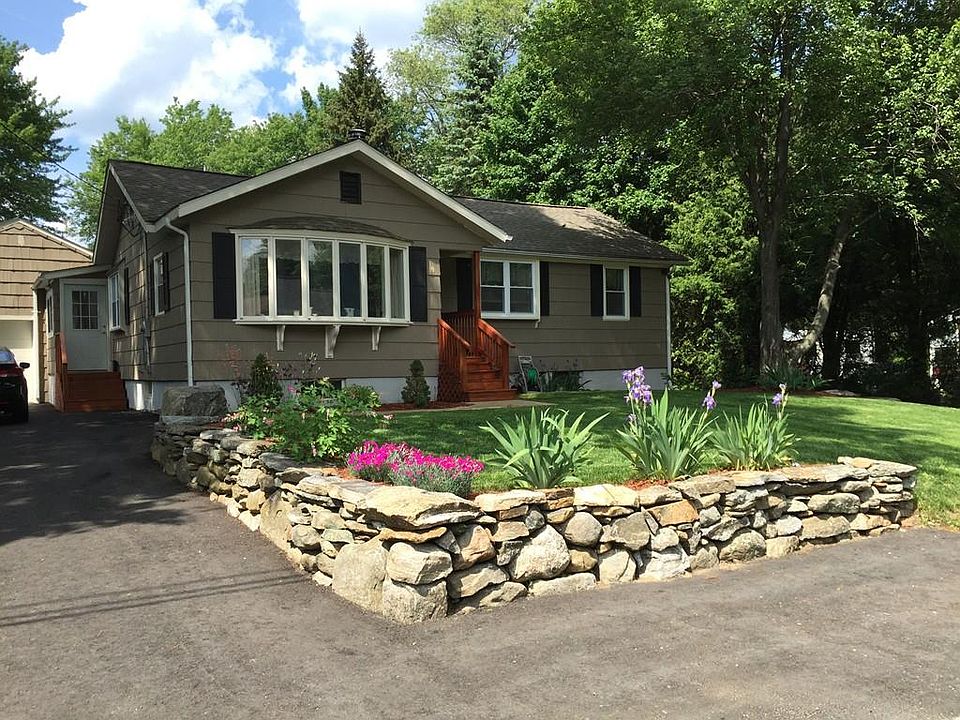 1st image of 5 Knollwood Cir
