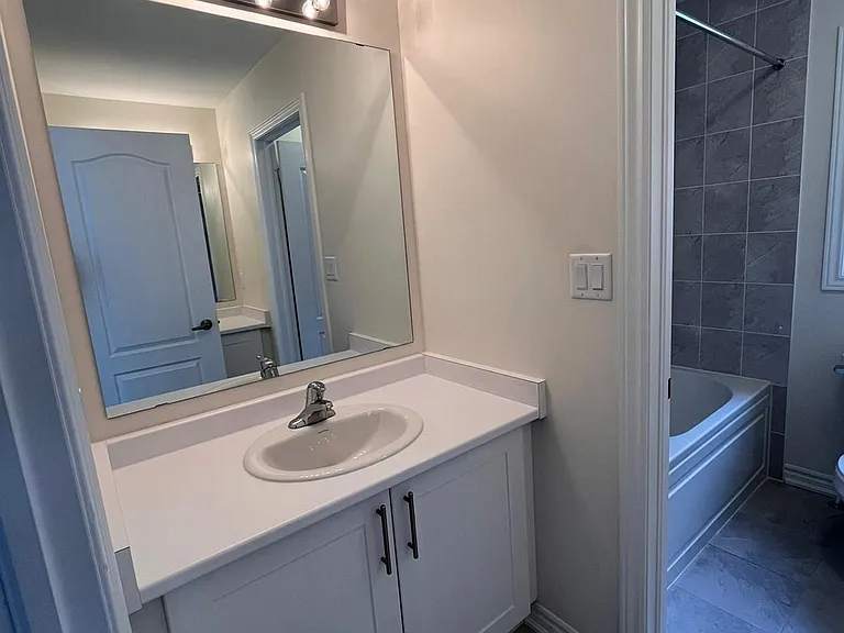 2107 Hallandale St — Photo 23