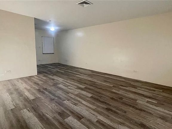 3rd image of 417 SE 12th Ct