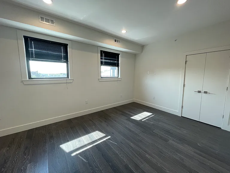 116 Lofts — Photo 7