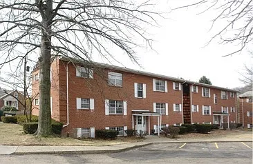902 Erdner Ave — Photo 1