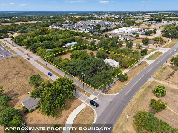 1809 Main St, Liberty Hill, TX 78642