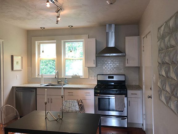4th image of 93 1st St APT 3