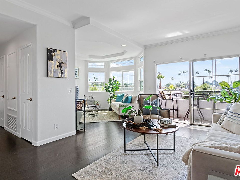 1st image of 4455 Hazeltine Ave APT 201