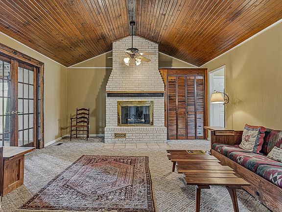3rd image of 5617 Crowleys Ridge Rd