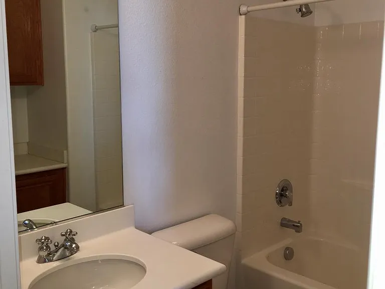 2554 High Trail Ct — Photo 9