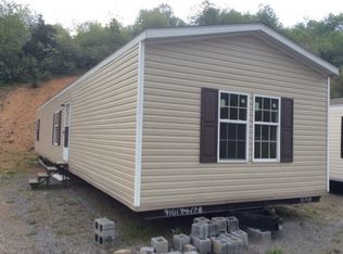 192 Cedar Springs Dr, Natural Bridge Station, VA 24579