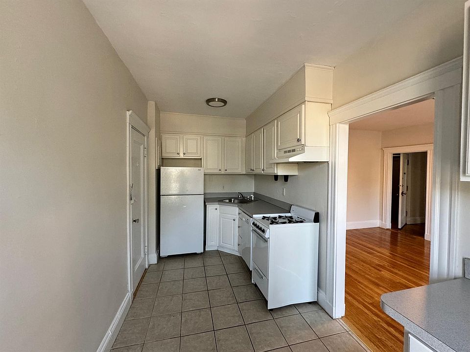 1st image of 30 Langdon St APT 7