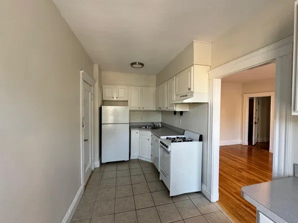 30 Langdon St APT 7, Cambridge, MA 02138