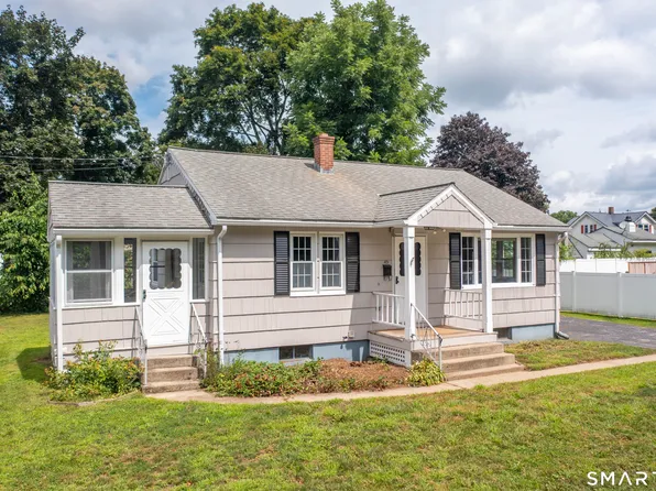 45 South Prospect Street, Putnam, CT 06260