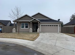 1872 NW Quince Tree Pl, Redmond, OR 97756