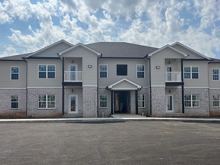 319 Hillview Mills Blvd — Photo 1