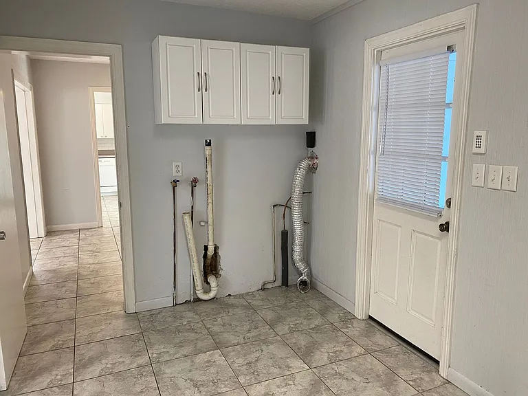 1401 E Crooked Lake Dr — Photo 18
