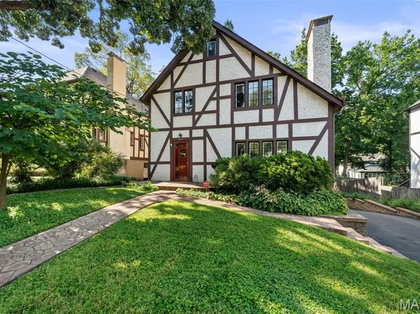 332 Newport Ave, Saint Louis, MO 63119