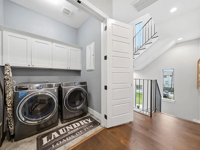 4306 Center St — Photo 17